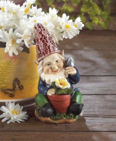 Gardening Gnome Solar Garden Statue